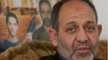 أجهزة السلطة تفرج عن نجلي الشيخ بسام السعدي بمخيم جنين