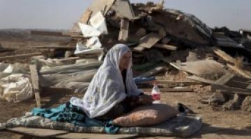 العدو يرحل أكثر من 30 عائلة في الأغوار