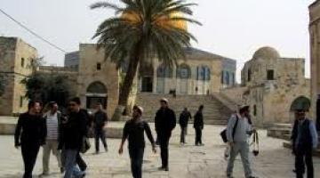 مستوطنون يقتحمون المسجد الأقصى