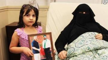 زوجة أسير من نابلس تنجب طفلاً من خلال نطفة مهربة