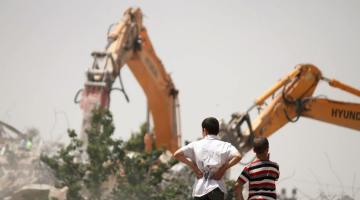 الاحتلال يسلم 4 اخطارات هدم مشاريع بينيه تحتيه جنوب نابلس