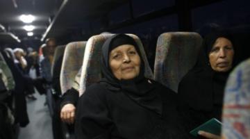 83 من ذوي أسرى غزة يزورون أبنائهم بسجن "ريمون"