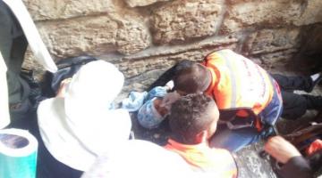 إصابات واعتقالات بمواجهات في محيط المسجد الأقصى