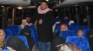 72 من أهالي أسرى غزة يزورون أبناءهم بسجن نفحة