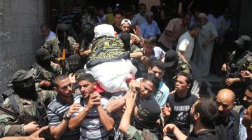 صور.. سرايا القدس تودع إثنين من مجاهديها في موكب جنائزي مهيب بخانيونس
