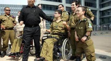 "معاق الجيش" قانون يعكس عنجهية العقلية العسكرية