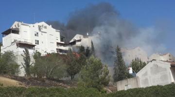 حريق يلتهم شقة الجندي قاتل شهيدي زعترة