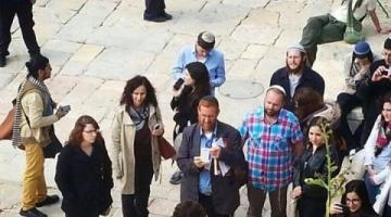 مستوطنون بقيادة المتطرف "غليك" يقتحمون الأقصى