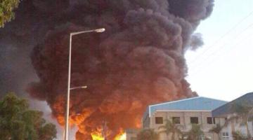صور..  3 إصابات بسقوط صاروخ على مصنع بسديروت