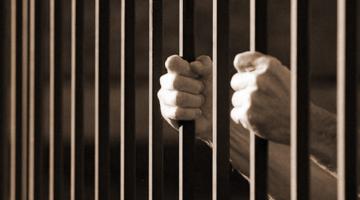 أسيران يدخلان أعوامًا جديدة في سجون الاحتلال