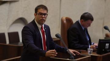 الشرطة الصهيونية توصي بمحاكمة عضو الكنيست حزان