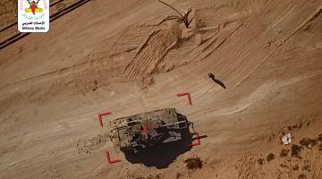 استهدف آليتين عسكريتين بواسطة طائرة مسيّرة لأول مرة