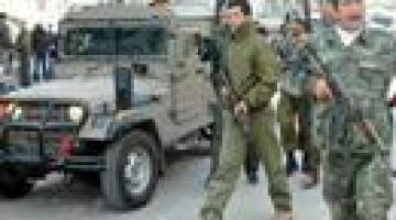 امن السلطة الفلسطينية يسلم صهيونيين لجيش الاحتلال دخلا مدينة قلقيلية