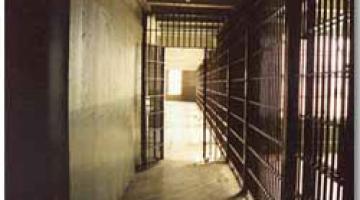 أسير فلسطيني سابق يكشف تفاصيل عن معتقل 1391 السري الصهيوني