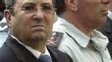 خلافات كبيرة بين وزير الحرب وأشكنازي بسبب التعيينات القادمة في الجيش الصهيوني