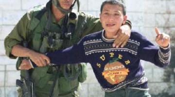 "الأطفال الأسرى".. حكايات وآلام ترويها جدران السجون الصهيونية وأخرى تنعكس في حياتهم