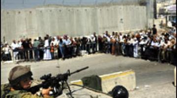 تقرير:630 حاجزا صهيونيا و65% من الطرق الرئيسة مغلقة في وجه الفلسطينيين