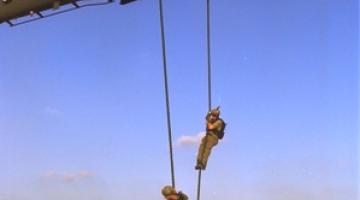 مروحيات صهيونية تنفذ عمليات إنزال جوي للجنود جنوب وغرب جنين