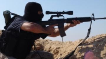 مصادر العدو: مقاومون فلسطينيون يطلقون النار باتجاه قوة صهيونية شرق البريج