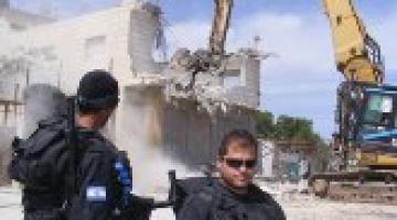 القدس: إخطار 54 منزلاً بالهدم وتهديد 330 مقدسيا بالتهجير خلال أيار