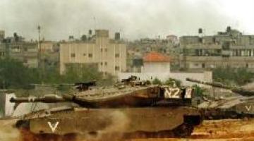 جيش الاحتلال يفتح نيران رشاشاته الثقيلة باتجاه منازل المواطنين شرق خان يونس