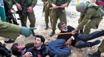 جنود من وحدة المدرعات في الجيش الصهيوني متهمون بضرب فلسطينيين