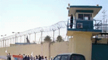 الجيش الصهيوني يخطط لسجن جنوده في ذات المعتقل مع الأسرى الفلسطينيين