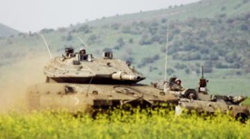 العدو ينصب نظاماً جديداً لحماية دباباته من صواريخ المقاومة على حدود غزة