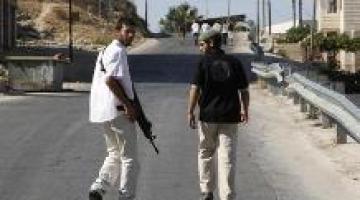 إصابة شاب فلسطيني برصاص المستوطنين بالقرب من مستوطنة يتسهار جن