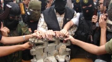 العدو الصهيوني يكشف عن نظام جديد لحماية الدبابات بعد نجاح المقاومة في تدميرها