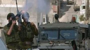 إصابات بالاختناق خلال مداهمة الاحتلال تجمعات سكانية جنوب جنين