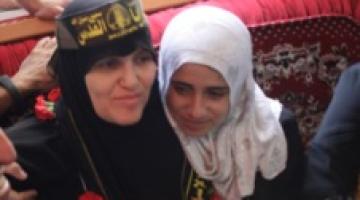 أبناء الأسيرة المحررة " فاطمة الزق": بوجود والدتنا سيكون العيد مختلف ونتمنى السعادة لأبناء الأسرى
