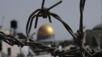 كبير علماء الآثار بالكيان يشكك في صلة اليهود بالقدس