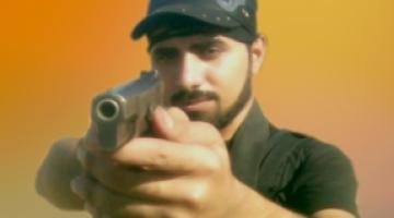 ارتقاء المجاهد " أسامة القصاص" أحد مجاهدي "سرايا القدس" أثناء تأديته لمهمة جهادية بمدينة غزة