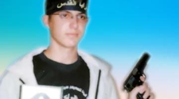 الاستشهادي راغب جرادات: انطلق من وسط المعركة وزلزل عرش الصهاينة