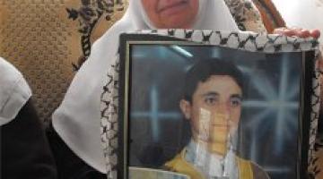الاحتلال يستدعي والدة أسير من الجهاد ويُحقق معها خمس ساعات