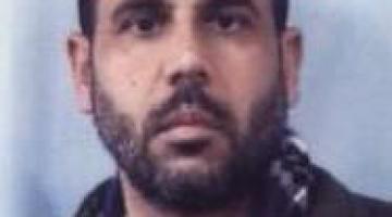 زوج المجاهدة "عطاف عليان" وقضى15 عاماً بسجون العدو.. "الجهاد" يطالب السلطة بالإفراج عن الأديب "وليد الهودلي"