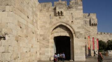 انهيار بمحيط مسجد بسلوان بسبب حفريات الاحتلال