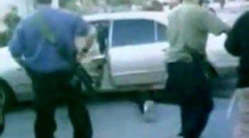 مستوطنون يرشقون مركبات المواطنين بالحجارة على مدخل بيت أمر