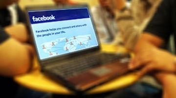 تخترق الخصوصية.. ثغرة أمنية في فيس بوك تؤدي إلى التنصت على الآخرين