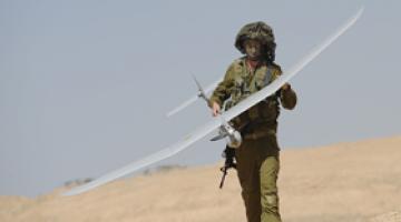 العدو يطور طائرة استطلاع "زنانة" خاصة بالأماكن المأهولة