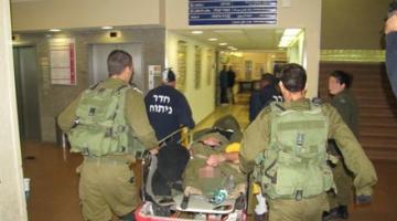 العدو: قوة من وحدة الكوماندوز نفذت عملية سرية خارج الحدود أصيب فيها أحد الجنود