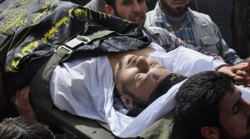 "تقرير مصور".. جماهير غفيرة تشيع جثمان الشهيد "عادل جندية" أحد مجاهدي السرايا بمدينة غزة