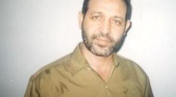 العدو يمدد الاعتقال الإداري للشيخ "بسام السعدي"