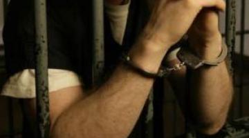 إدارة سجون الاحتلال في 'ايشل' تمنع زيارة المعتقلين وتزيد العقوبات بحقهم