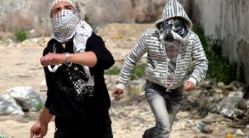 اعتقالات بسلوان ومواجهات بالخليل