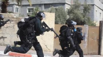 الاحتلال يعتدي بالضرب على 3 مواطنين بيت أمر