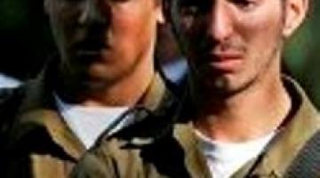 جيش الاحتلال يعتقل احد جنوده بتهمة سرقة أسلحة من قاعدة صفد