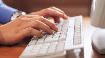 أحدث بؤر الإسقاط... الإنترنت