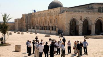 مخابرات الاحتلال تقتحم المسجد الأقصى